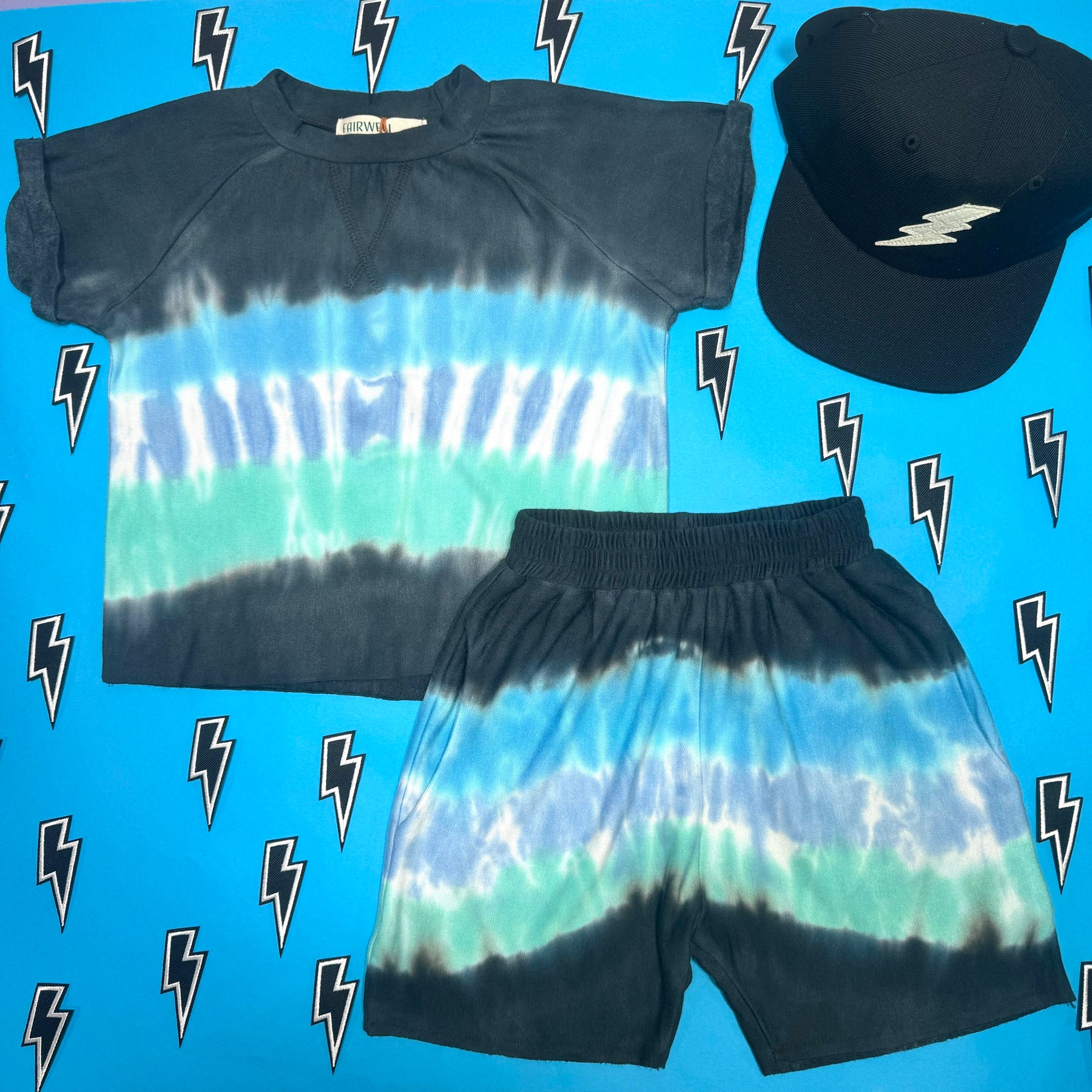 WAVE VIBE SHORTS