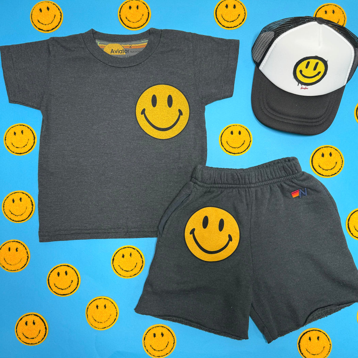 SMILEY SWEATSHORTS