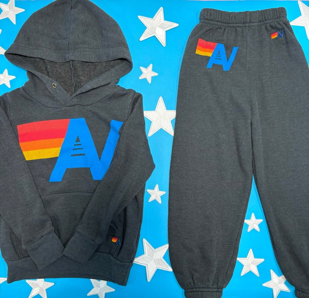 AV LOGO HOODIE - HOODIES