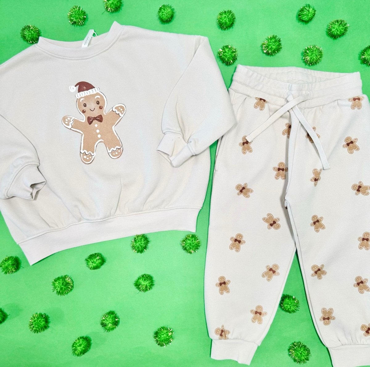 GINGERBREAD SWEATSHIRT AND SWEATPANTS SET - RYLEE + CRU