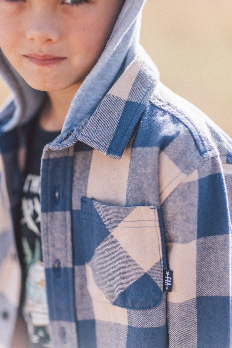 UPLAND PLAID FLANNEL SHACKET W/ HOOD (PREORDER) - FEATHER 4 ARROW